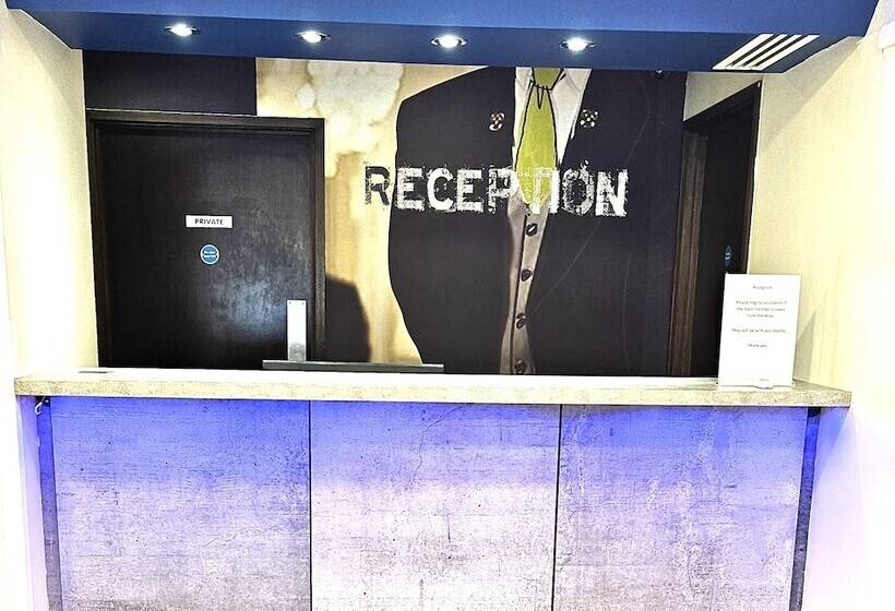 Go2 Hotels Burton Upon Trent Central