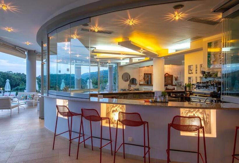 فندق 3aktes Suites & Studios