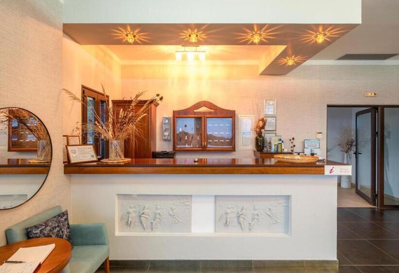 فندق 3aktes Suites & Studios