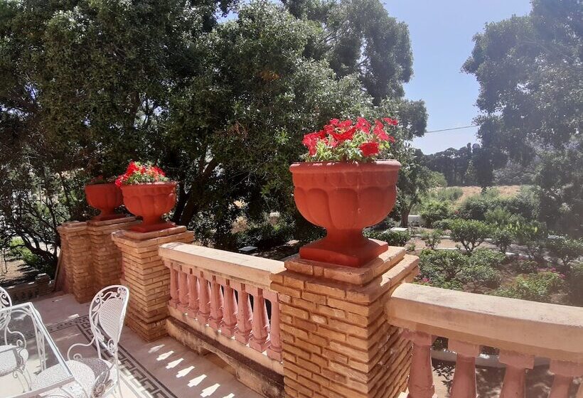 هتل Archontiko Angelou