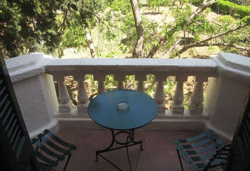 هتل Archontiko Angelou