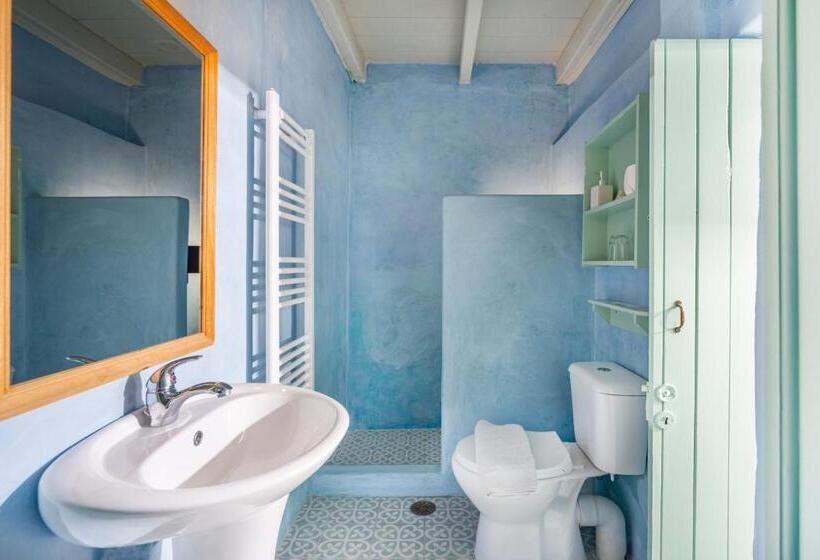 هتل Archontiko Angelou