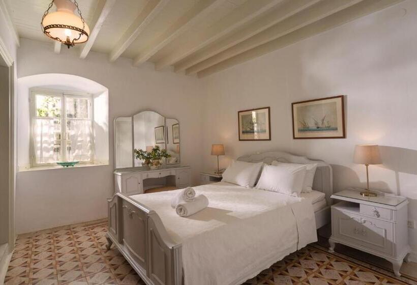 هتل Archontiko Angelou