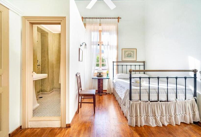 هتل Archontiko Angelou