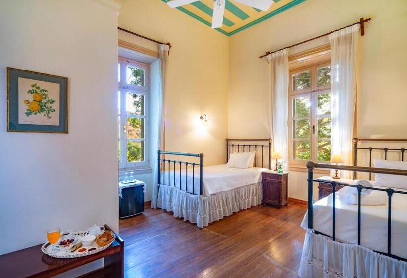 هتل Archontiko Angelou