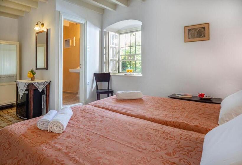 هتل Archontiko Angelou