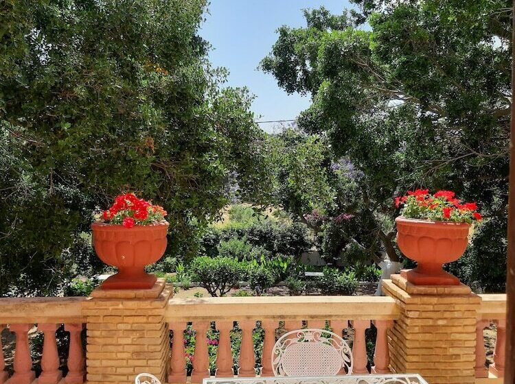 هتل Archontiko Angelou