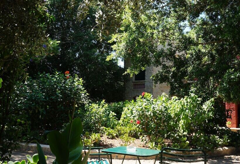 هتل Archontiko Angelou