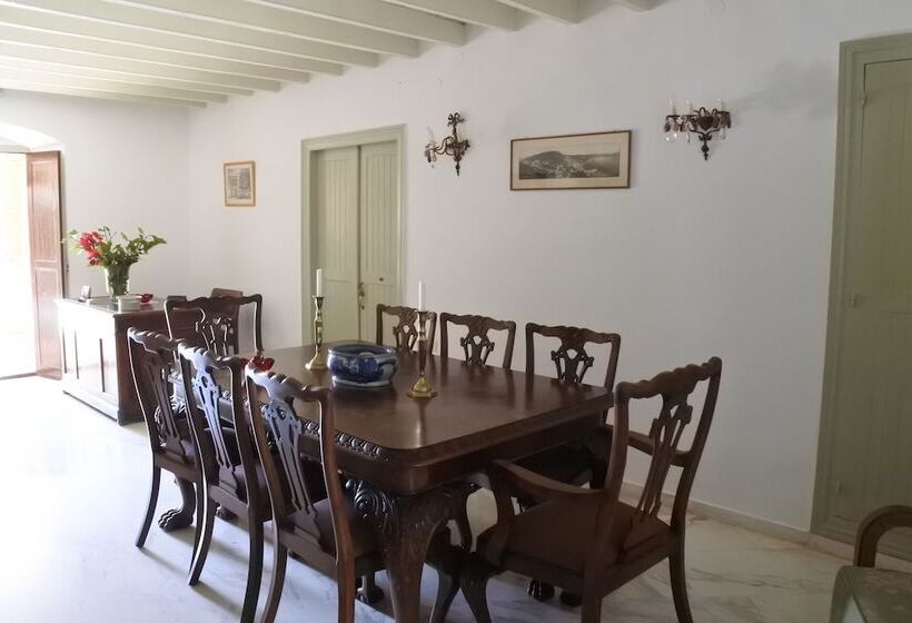 هتل Archontiko Angelou