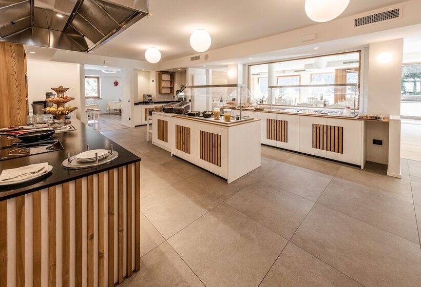 בית מלון כפרי Ariston Garden & Spa