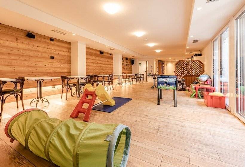 בית מלון כפרי Ariston Garden & Spa