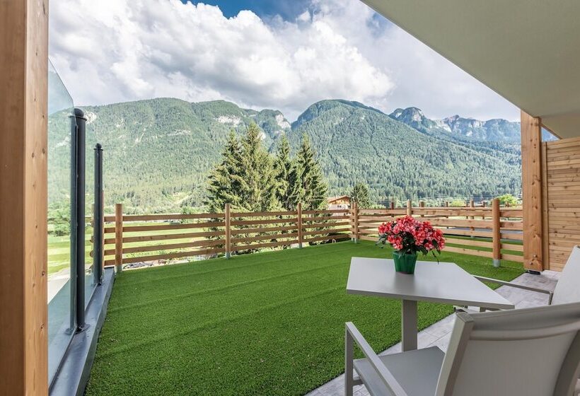 בית מלון כפרי Ariston Garden & Spa