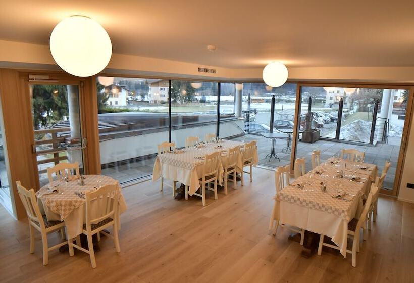 בית מלון כפרי Ariston Garden & Spa