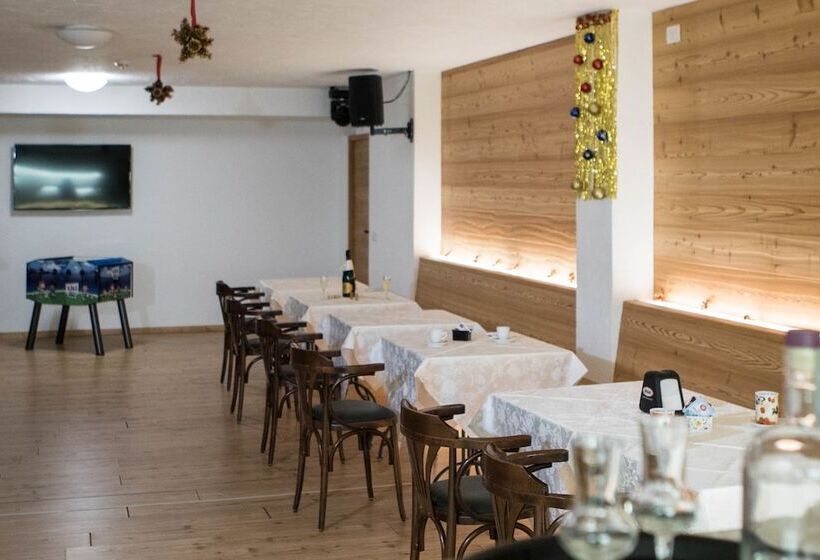 בית מלון כפרי Ariston Garden & Spa