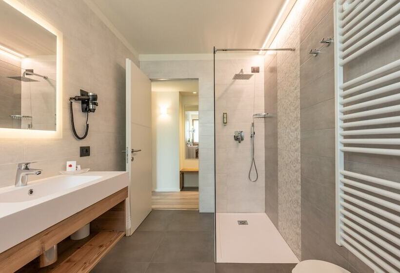 בית מלון כפרי Ariston Garden & Spa