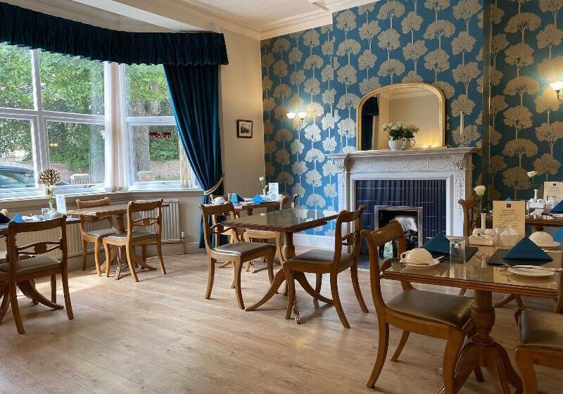 Отель Ashbourne House