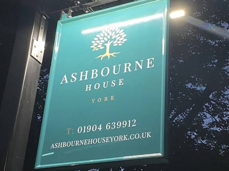 Отель Ashbourne House