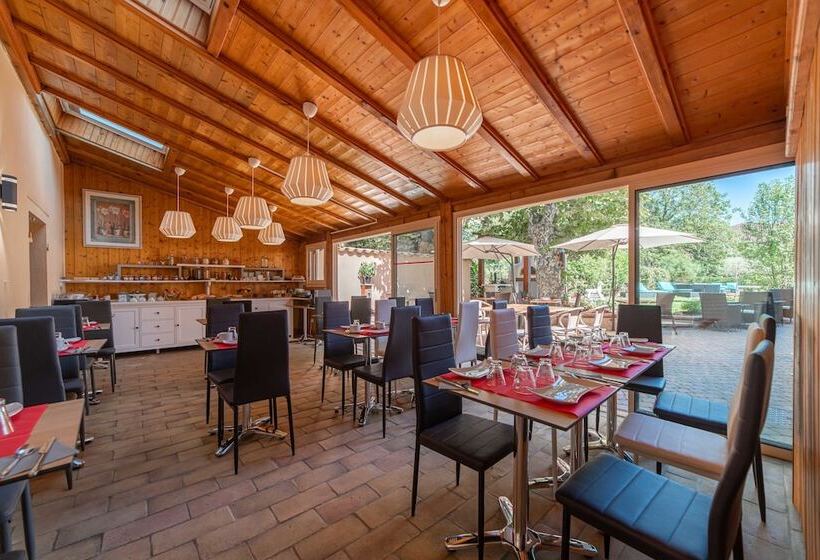 בית מלון כפרי Au Coq Dort Spa