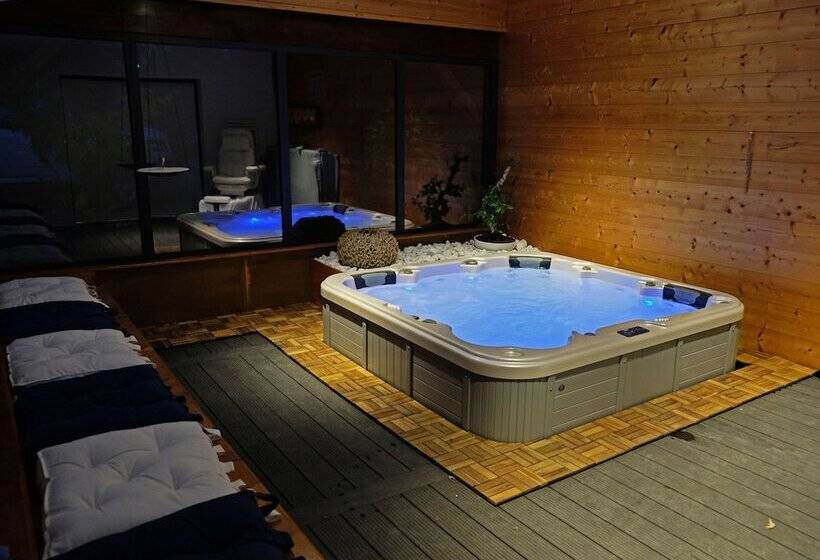 בית מלון כפרי Au Coq Dort Spa