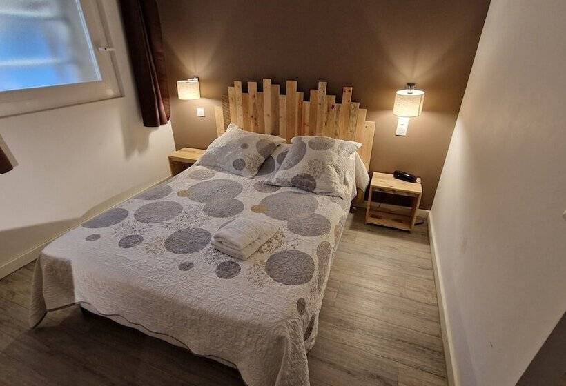 Отель Au Valery