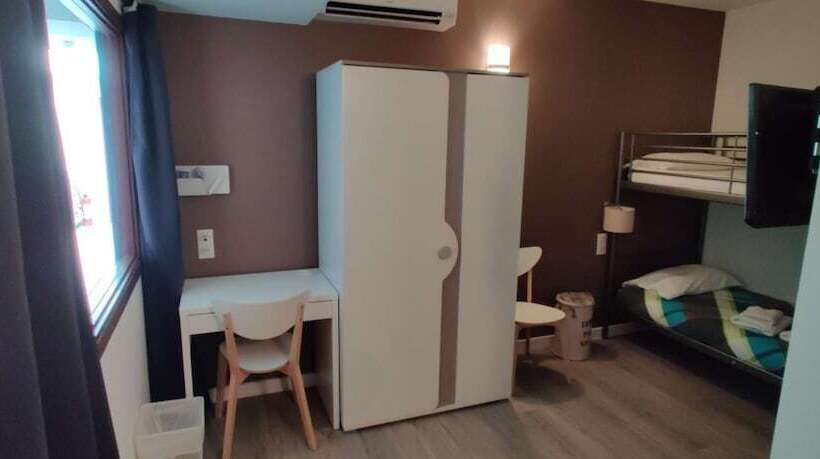 Отель Au Valery