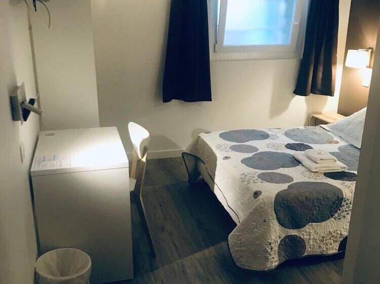 Отель Au Valery