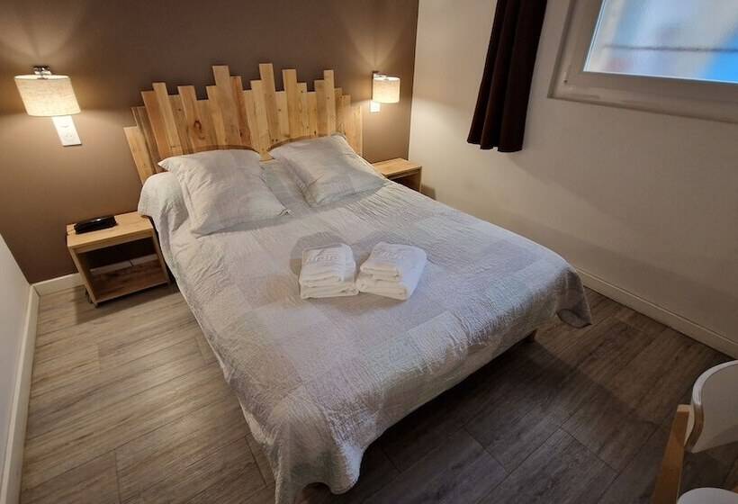 Отель Au Valery