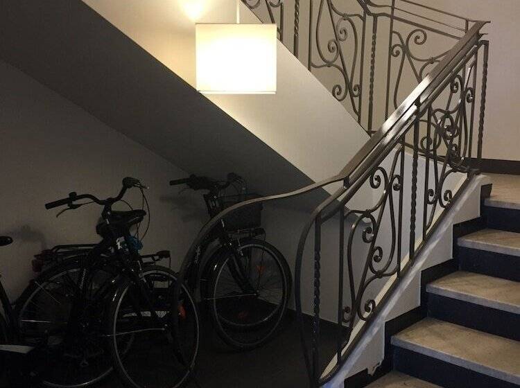 Отель Au Valery