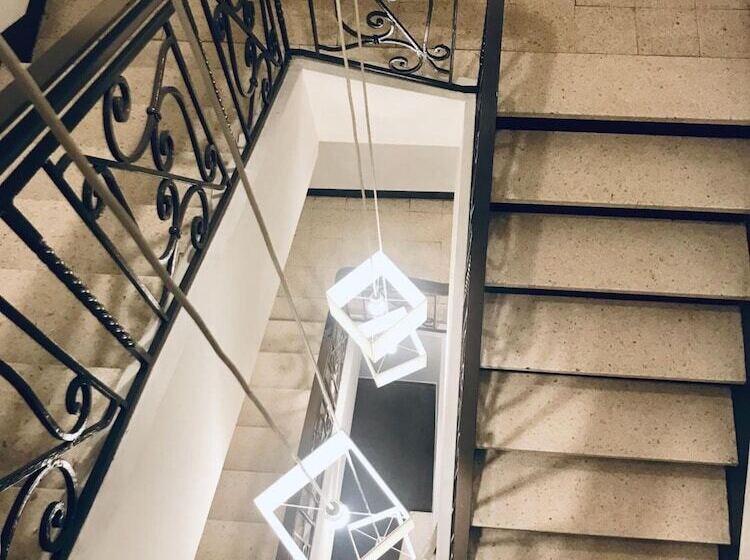 Отель Au Valery