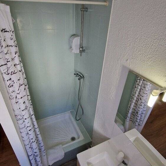 Отель Au Valery