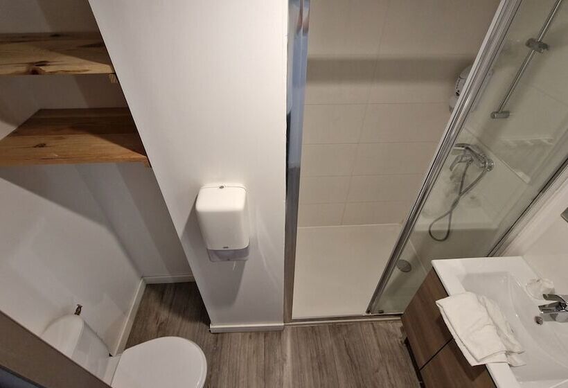 Отель Au Valery