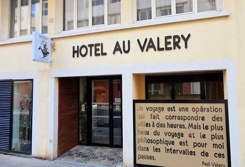 Отель Au Valery