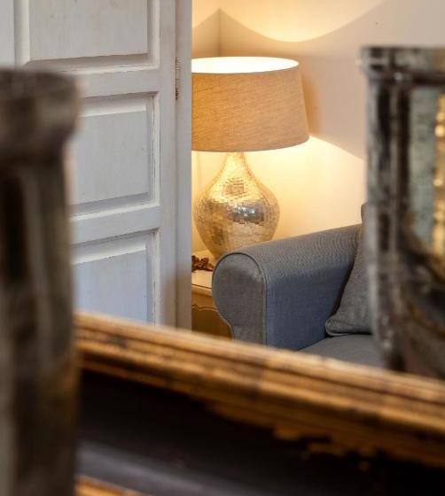 בית מלון כפרי Autour Du Petit Paradis