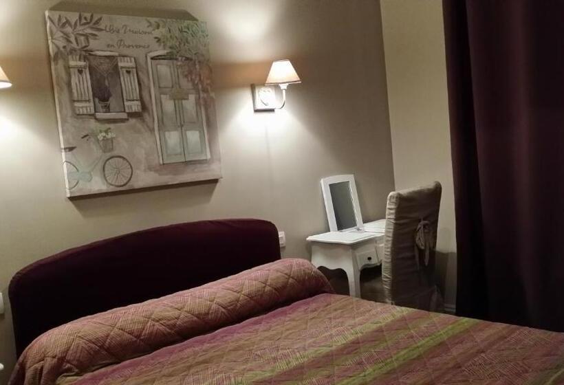 בית מלון כפרי Azur