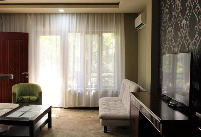 هتل Borjomi Palace Health & Spa Center