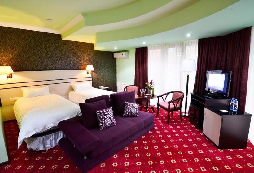 هتل Borjomi Palace Health & Spa Center