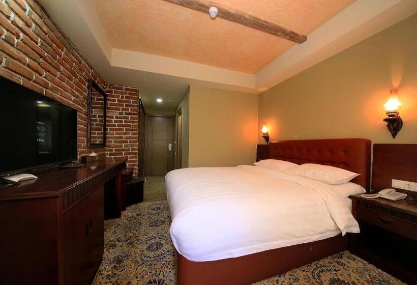 هتل Borjomi Palace Health & Spa Center