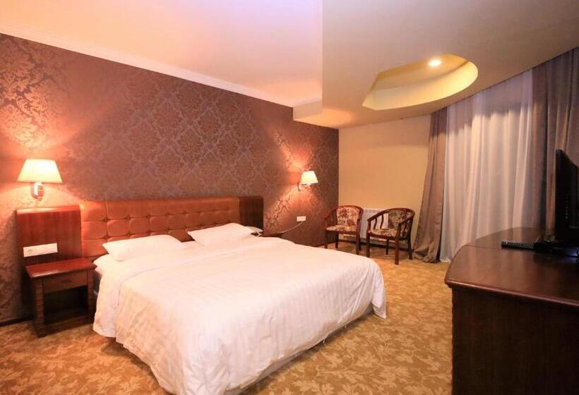 هتل Borjomi Palace Health & Spa Center