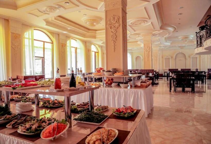 هتل Borjomi Palace Health & Spa Center