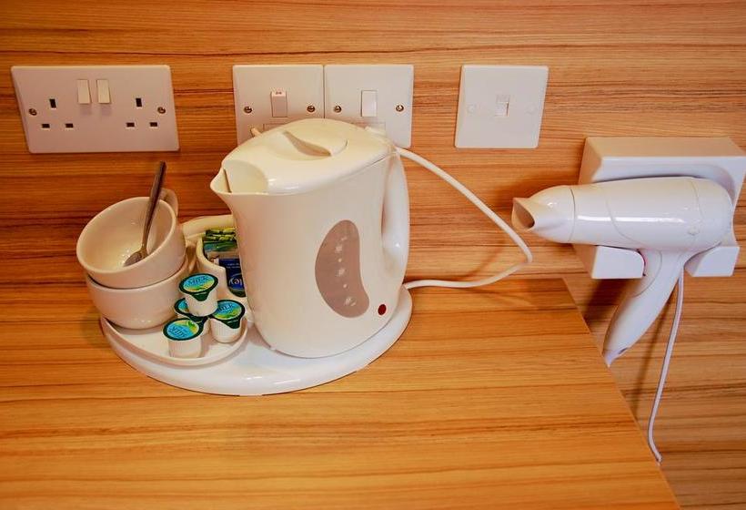 Отель Botanic Rest Queens Quarter