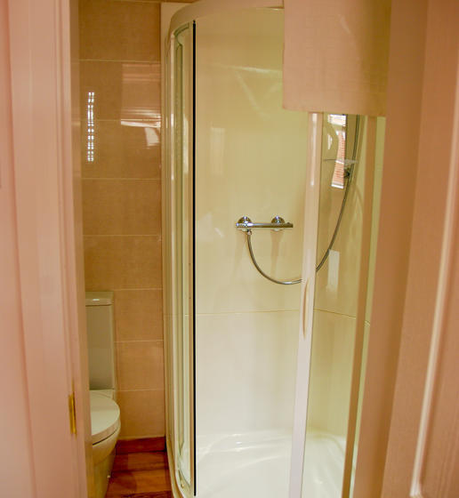 Отель Botanic Rest Queens Quarter