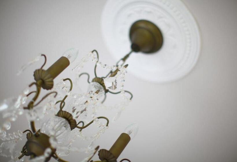 Отель Brindleys