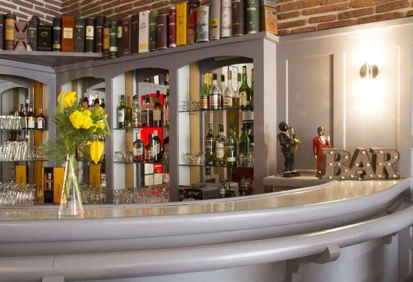 Brit Hotel Roanne   Le Grand Hôtel