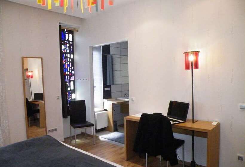 Brit Hotel Roanne   Le Grand Hôtel