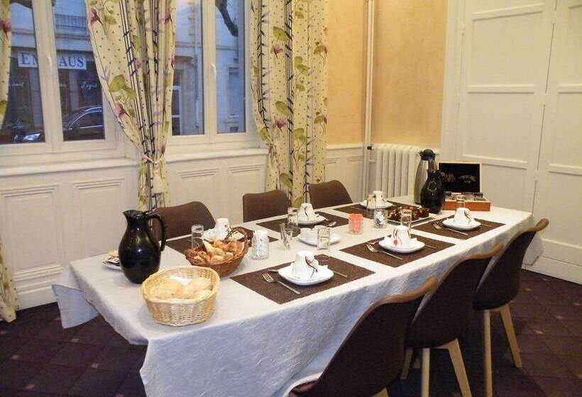 Brit Hotel Roanne   Le Grand Hôtel