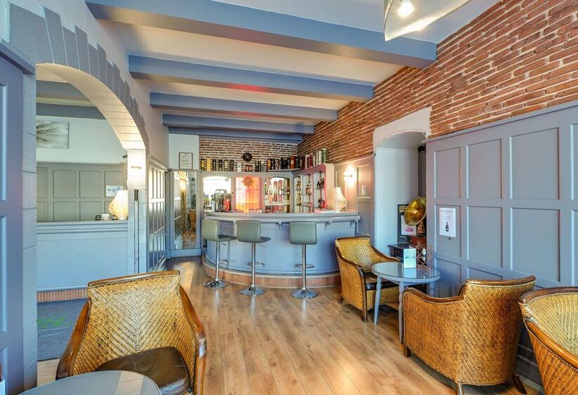 Brit Hotel Roanne   Le Grand Hôtel