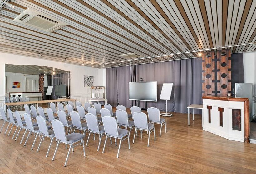 Brit Hotel Roanne   Le Grand Hôtel