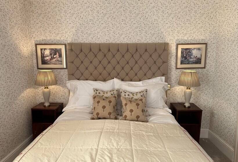 Burford Lodge Hotel   Adults Only