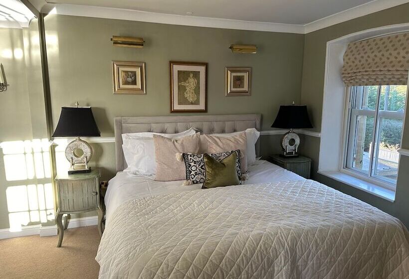 Burford Lodge Hotel   Adults Only