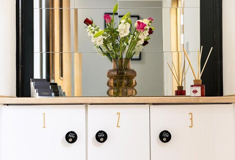 Отель Cambridge House